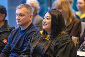 Graduate and family 6