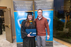 Graduate and family 8